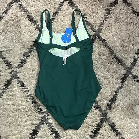 🎉HP🎉Cupshe Green One Piece Swimsuit - Picture 3 of 8